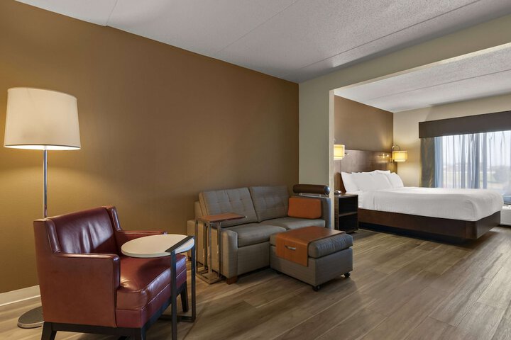 Room 44 of 63