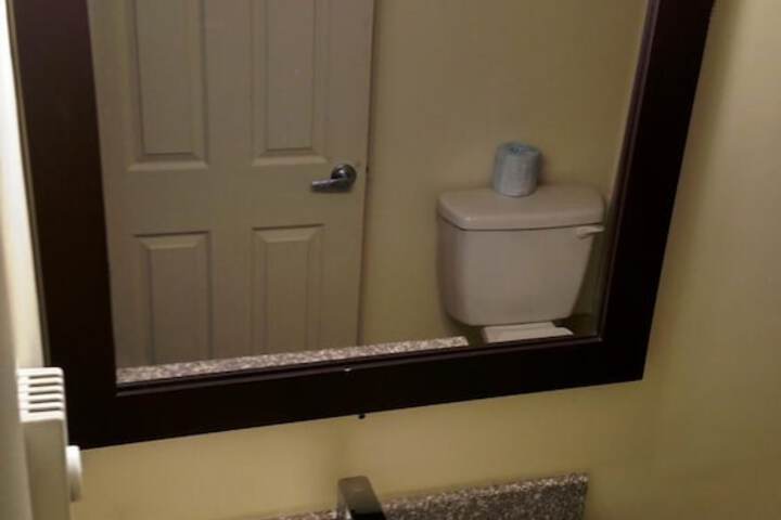 Room 7 of 25