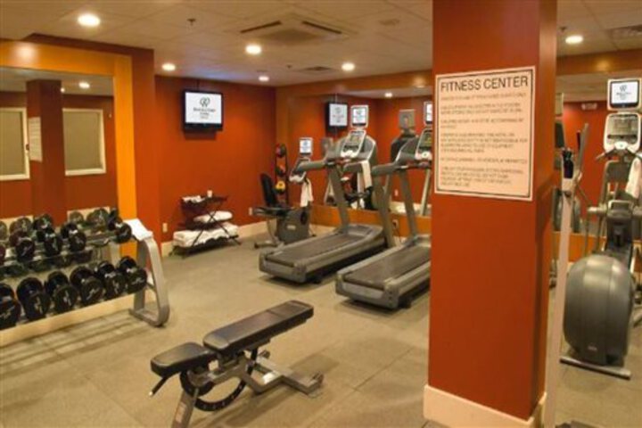 DOUBLETREE BY HILTON NORWALK