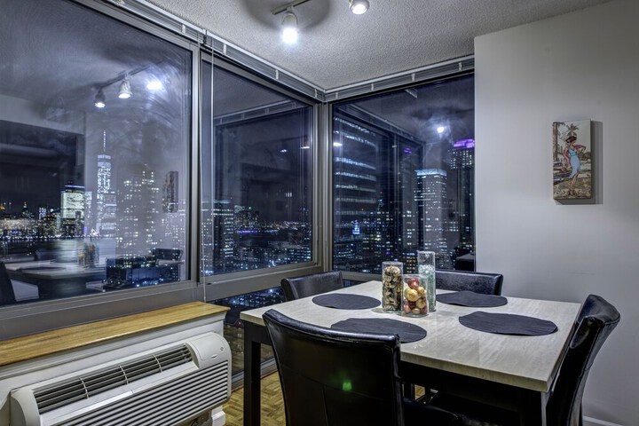 Room 21 of 48