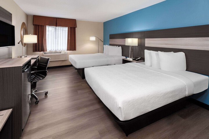Room 13 of 21