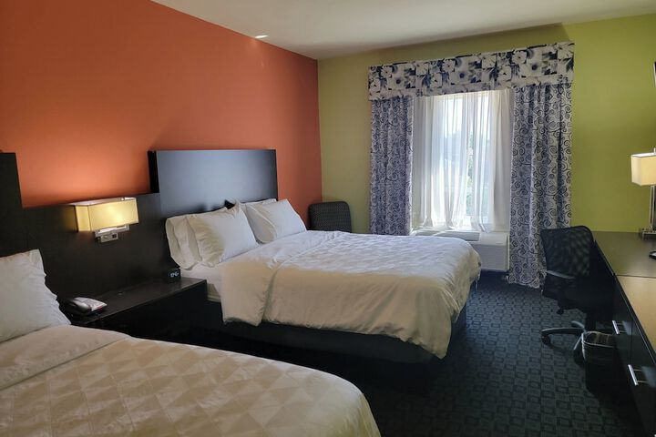 Holiday Inn Garland by IHG