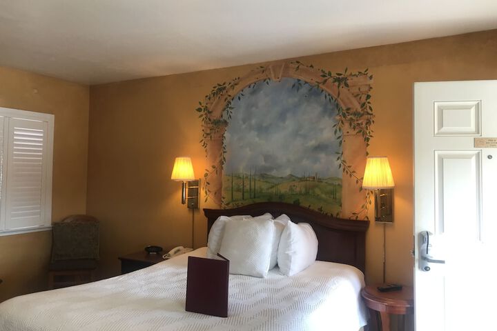 Room 75 of 91