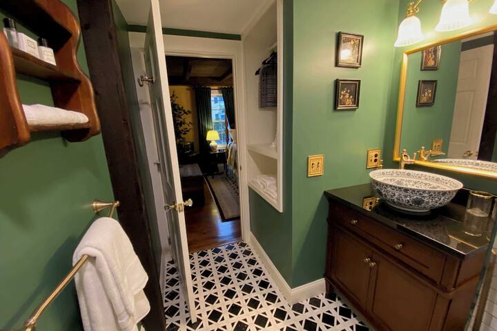 Room 34 of 56