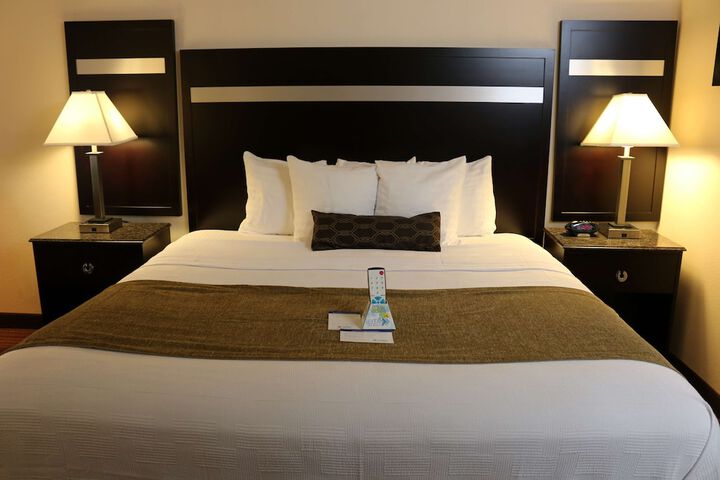 Room 13 of 20