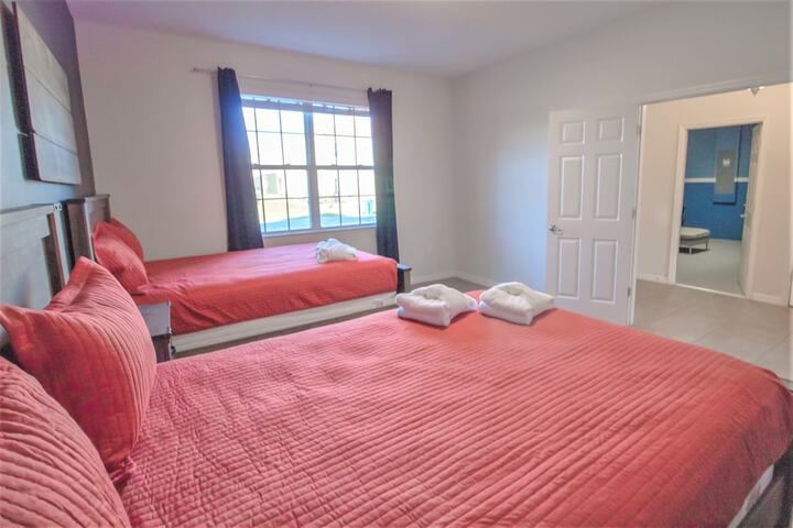 Room 30 of 67
