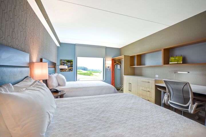 Room 27 of 41
