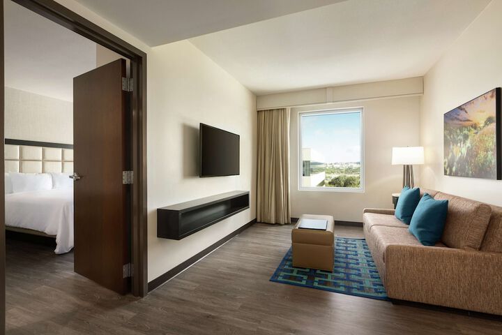 Room 21 of 43