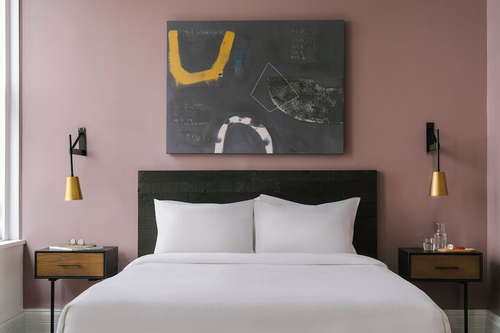 Room 40 of 61