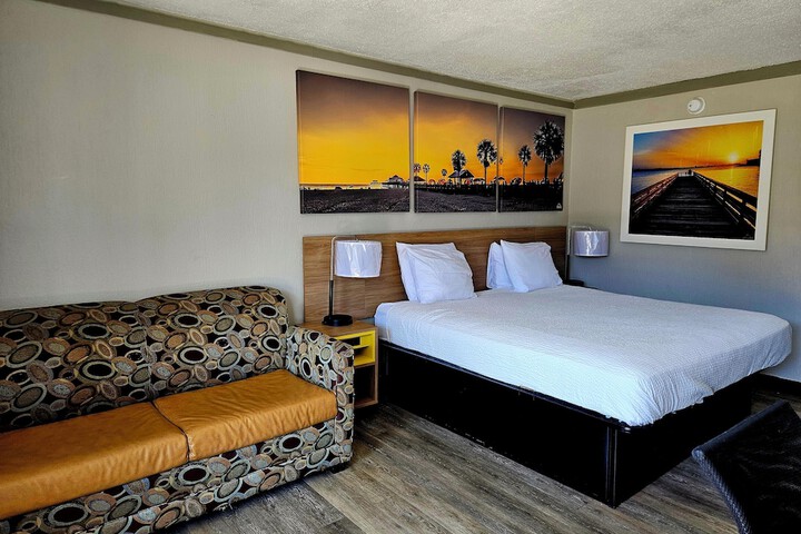 Days Inn by Wyndham Washington