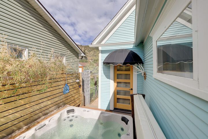 Home in Downtown Idaho Springs: 2022-01