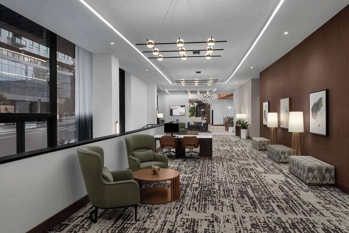 Embassy Suites by Hilton Madison Downtown