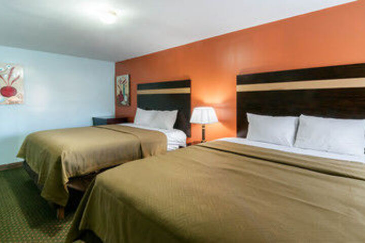 Motown Inn & Suites