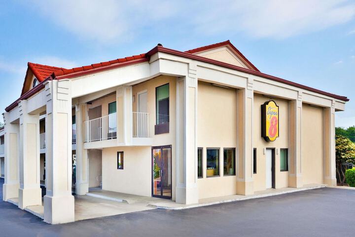 Hotel 4 of 15