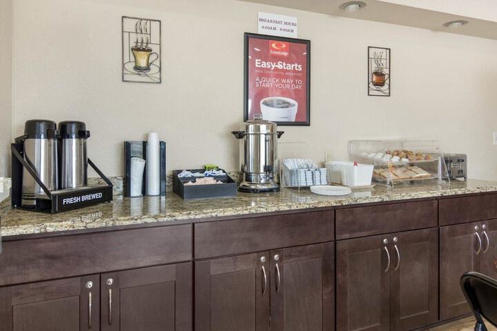 Breakfast/Coffee Service 23 of 26
