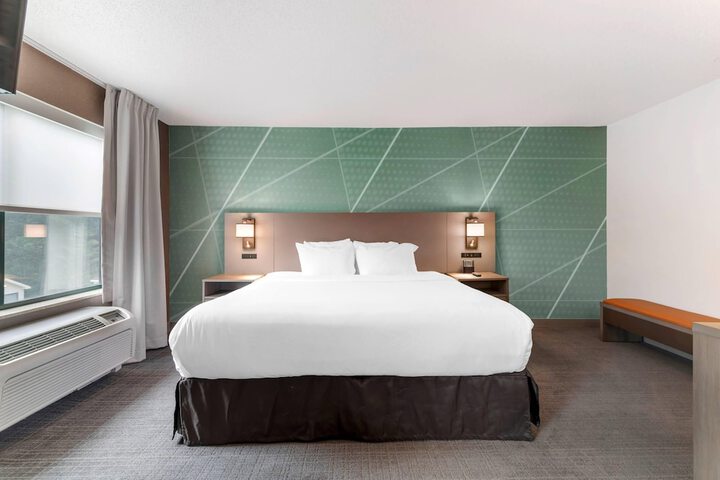 Comfort Inn & Suites Lake George