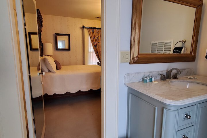 Room 40 of 121