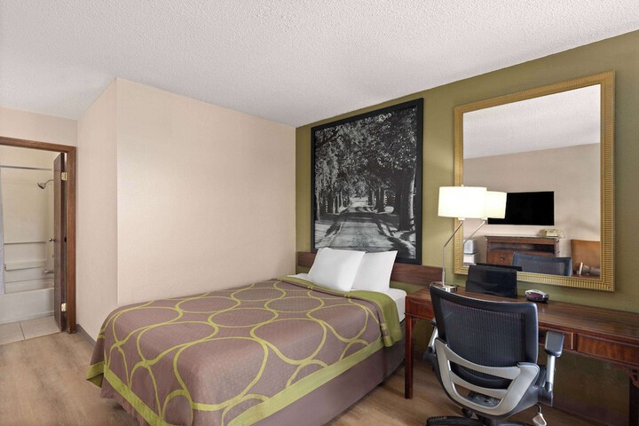 Room 21 of 26