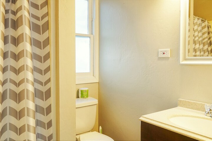Room 117 of 123