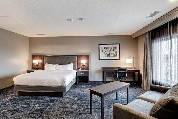 DoubleTree by Hilton Hotel Bloomington