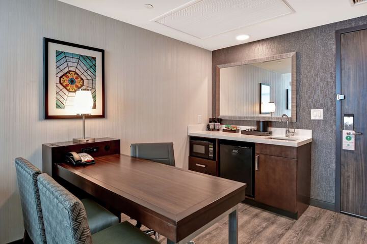 Embassy Suites by Hilton Plainfield Indianapolis Airport