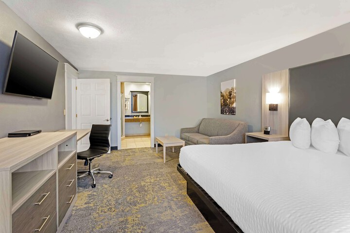 Room 19 of 43