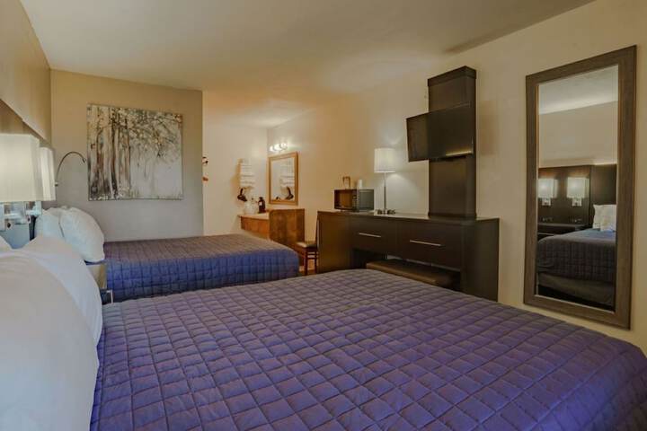 Shady Acre Inn and Suites