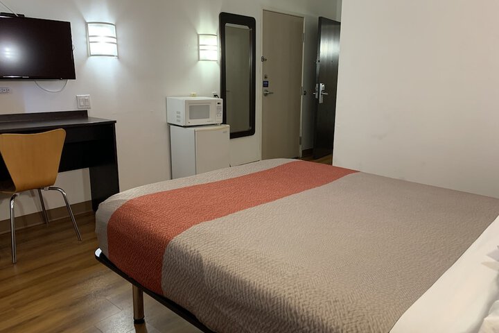 Room 52 of 56