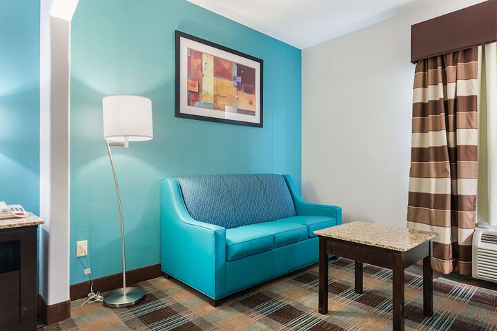 Room 35 of 53