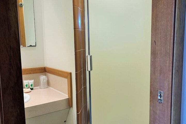 Room 63 of 135