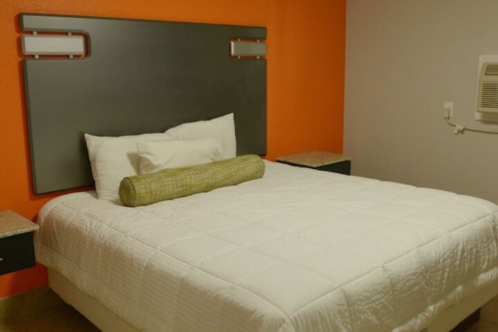 Room 43 of 49