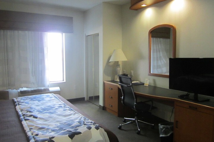 Clarion Pointe Albemarle