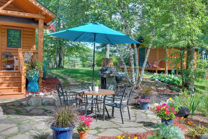 Lakefront Cabin w / Private Dock & Fire Pit!