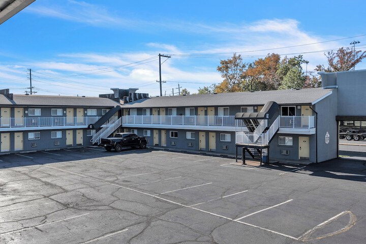Bentley motel