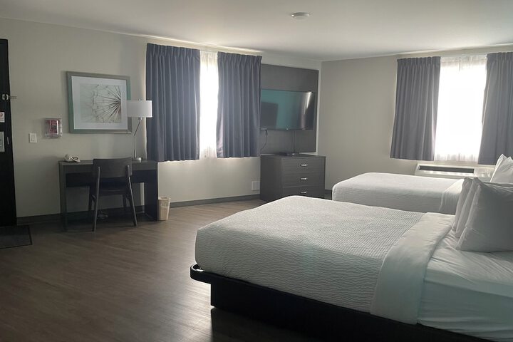 Room 32 of 51