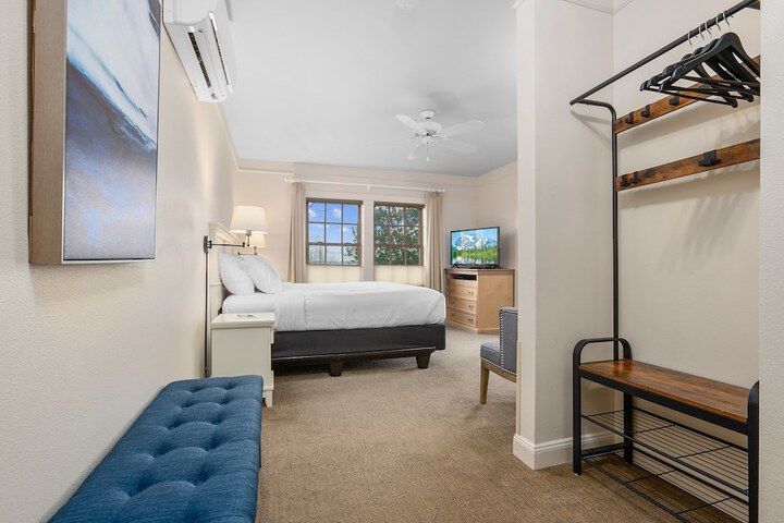 Room 20 of 76