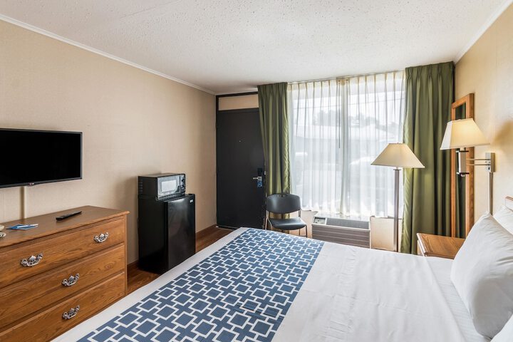 Room 18 of 31