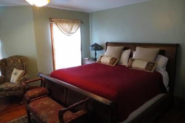 Room 14 of 33
