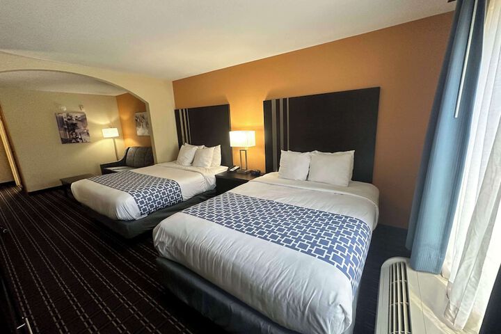 Best Western Plus Bass Hotel & Suites