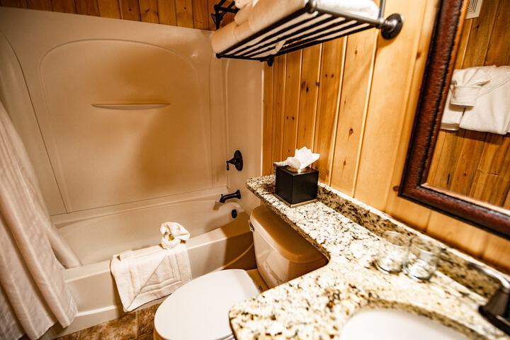 Elk Country Inn