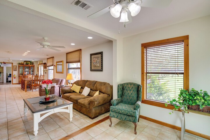 Emory Vacation Rental w / Lake Fork Boat Access!