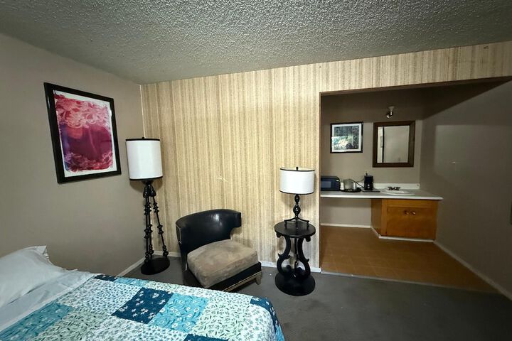 Columbia Inn Motel CA 49