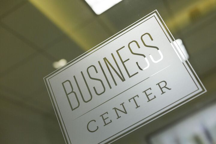 Business Center 34 of 36