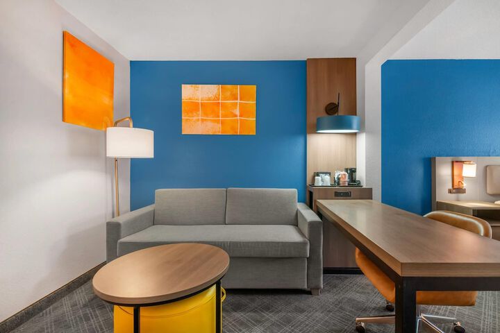 Comfort Inn & Suites Sheboygan I-43
