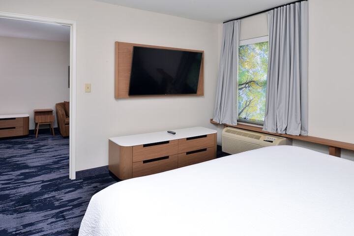 Room 18 of 49