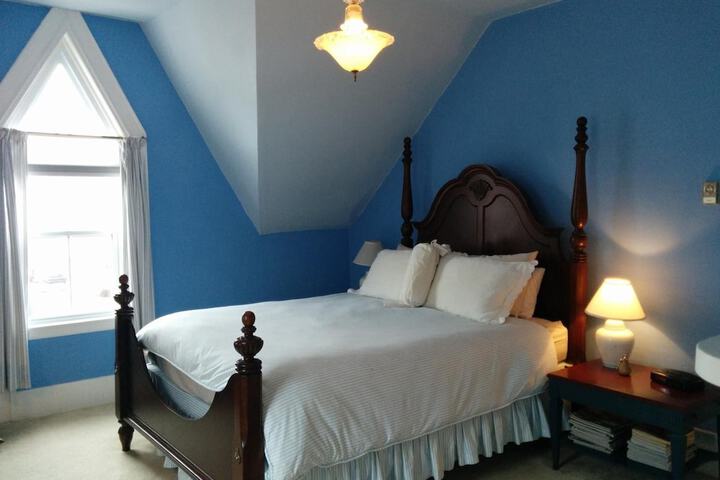 Room 16 of 35