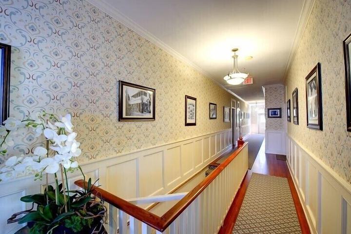 Ballroom/Hall 203 of 234