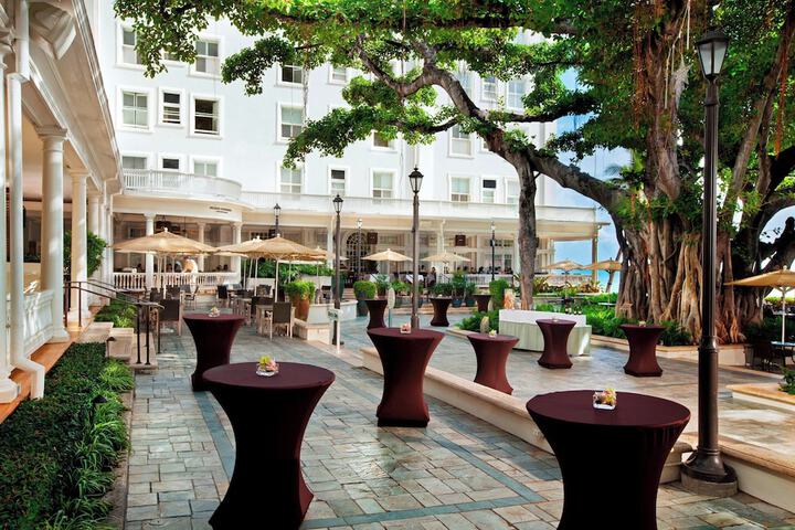 Moana Surfrider a Westin Resort & Spa, Waikiki Beach