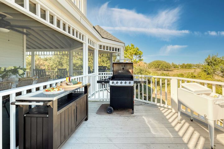 Haven by Avantstay Luxury Beachfront Home w / Pool & Gorgeous Patios