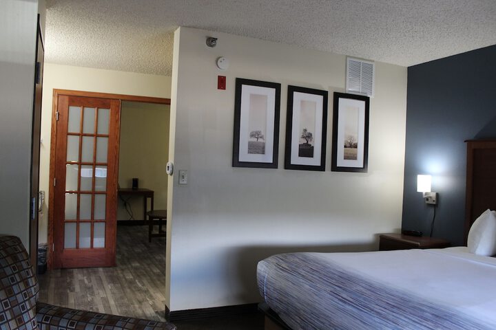Room 48 of 67